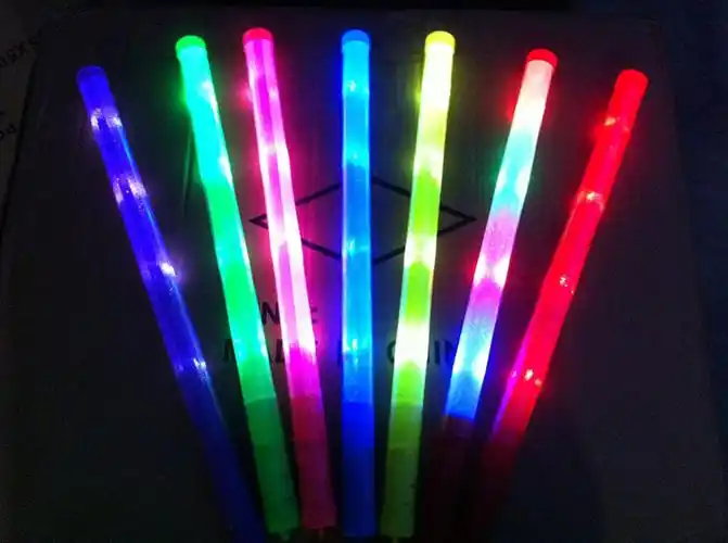 厂家批发演唱会荧光棒批发电子闪光棒大号led荧光棒加粗款发光棒