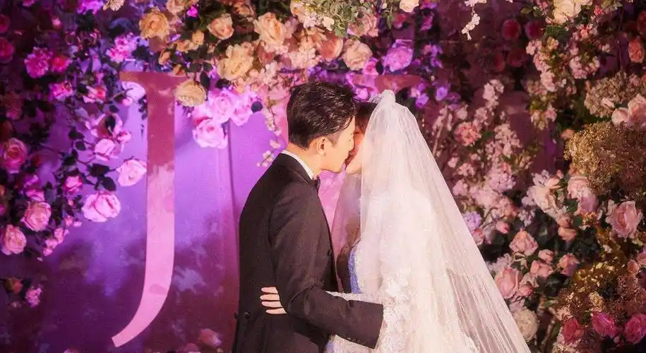 唐嫣低调产子,罗晋拒绝回应媒体,据好友爆料产下龙凤胎_事业_什么