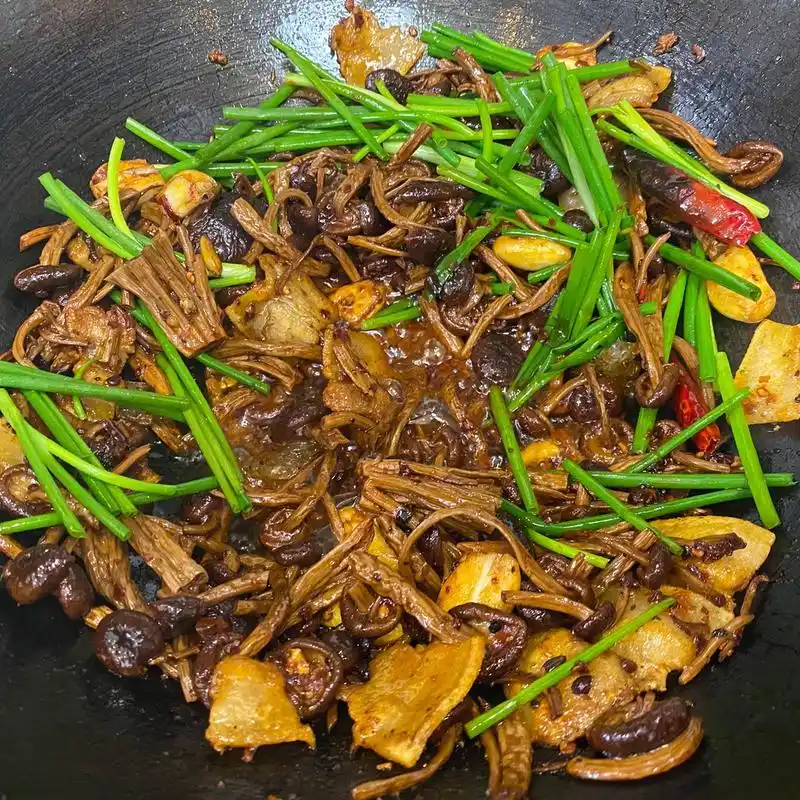 家常菜系列之荤菜茶树菇炒五花肉