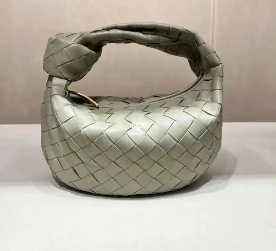 bv新款秋冬色系jodie编织包包两个尺码