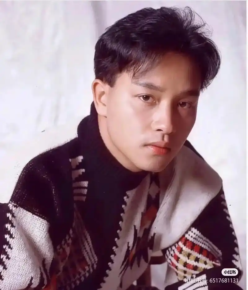 还是喜欢这样的小鲜肉.#气质男神 #帅哥 #小鲜肉 #美术  - 抖音