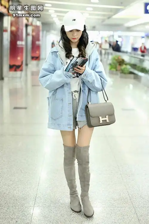 沈梦辰长筒靴机场实拍生图