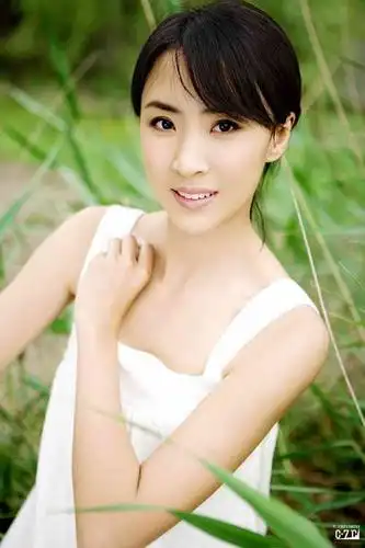 李健演员李健虽然是凭借着"警察"形象而被广大观众所熟知,可她并不