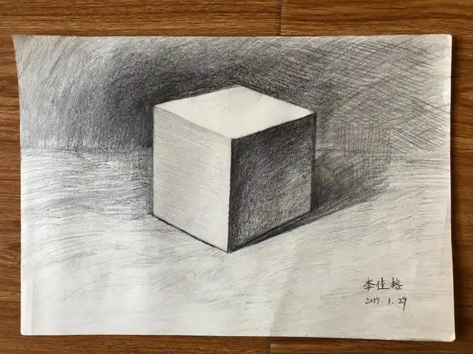 红黄蓝书画一一素描班二级几何体作品欣赏