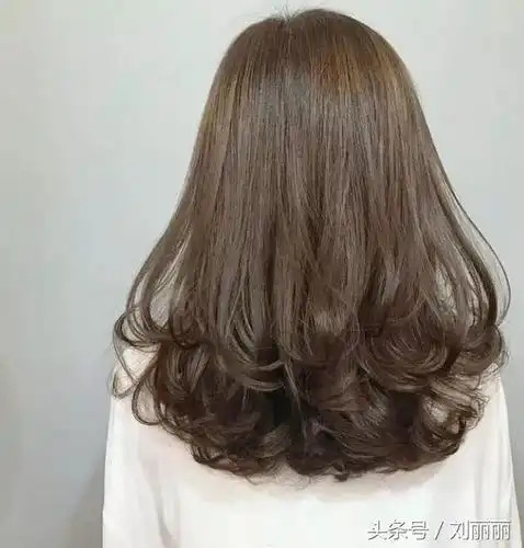 2018最新发尾微卷烫20款让你美出新时尚