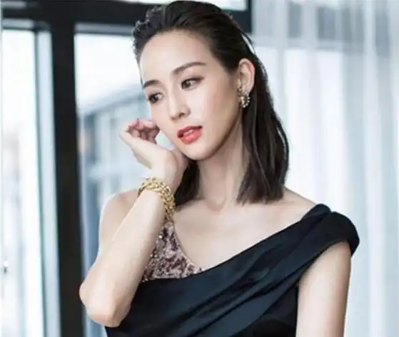 时尚少女齐肩直发,萝莉御姐风随意切换