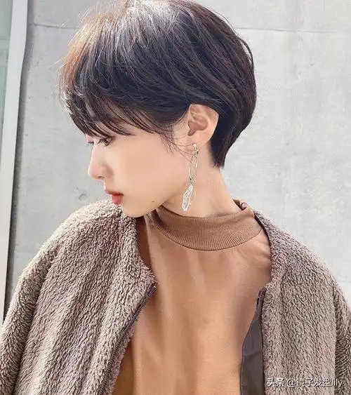 越剪越显小日式短发20款