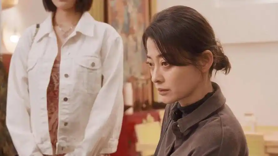 网都被梅婷的这场戏所征服了,但她不是剧中最悲情的人_夫妻_母亲_医生