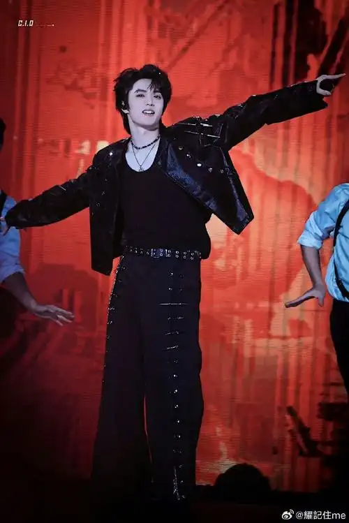 刘耀文 十九赫辰势破渊颂无虞##刘耀文 天才主舞