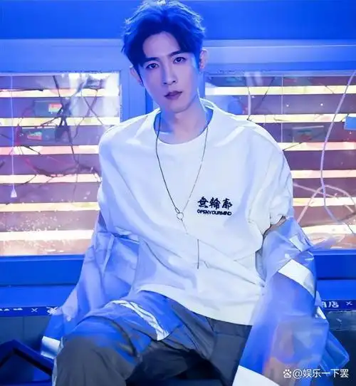 季肖冰回应隐婚当爸,表示另一半是圈外人,希望不要打扰她