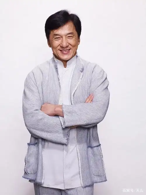 李小龙与成龙谁的成就高