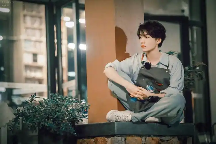 王俊凯电脑壁纸