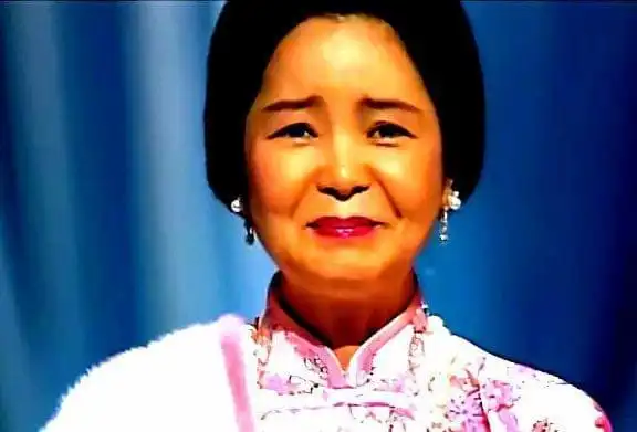 伊人也有憔悴时邓丽君42岁就被折磨成这样