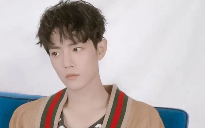 帅气大暖男肖战,高清壁纸图片,大陆明星-回车桌面