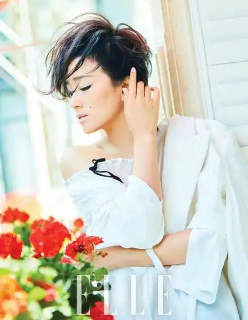 看短发巩俐演绎霸气与优雅