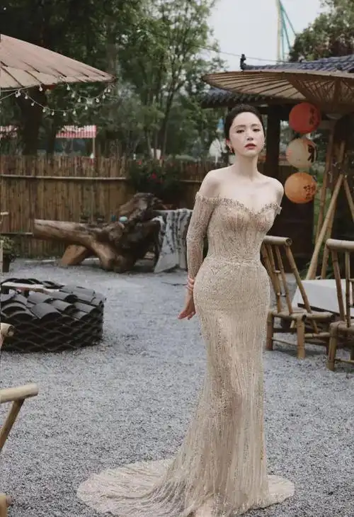 白皙|礼服|女神|高跟鞋_网易订阅