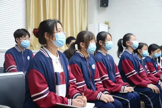 与法同行 护佑成长 河南内黄县法院邀请县实验中学向阳分校学生走进