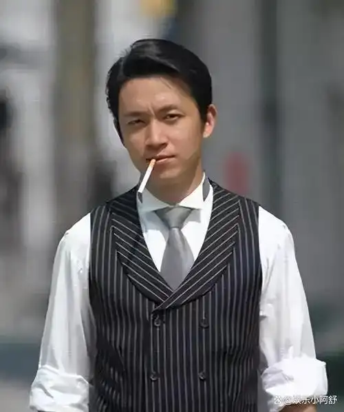 年轻时个个帅气,现今却"颜值拉胯"的8位男星,个个让