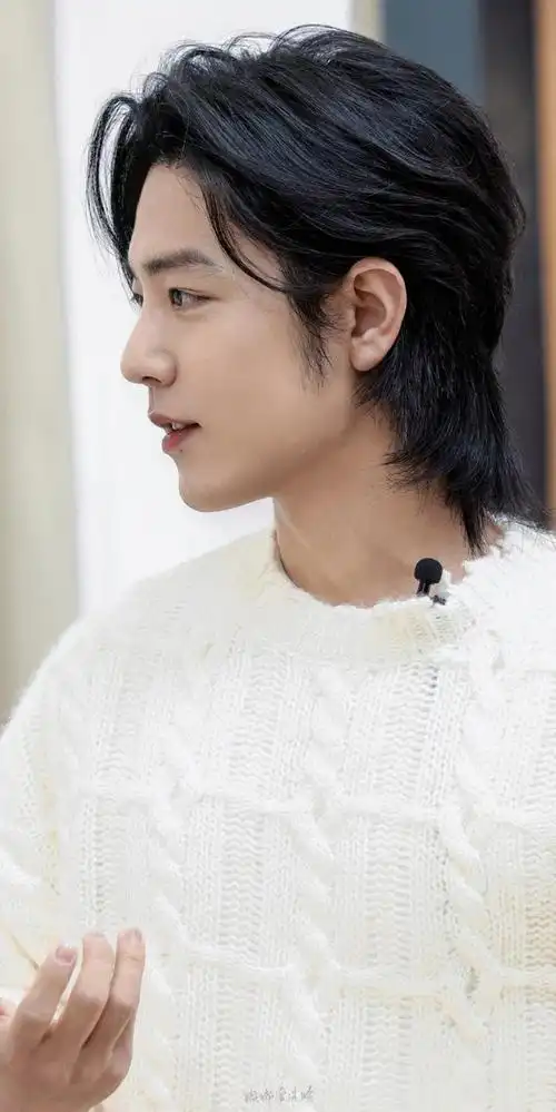 肖战##和肖战点亮微博之夜##微博网友喜爱人物