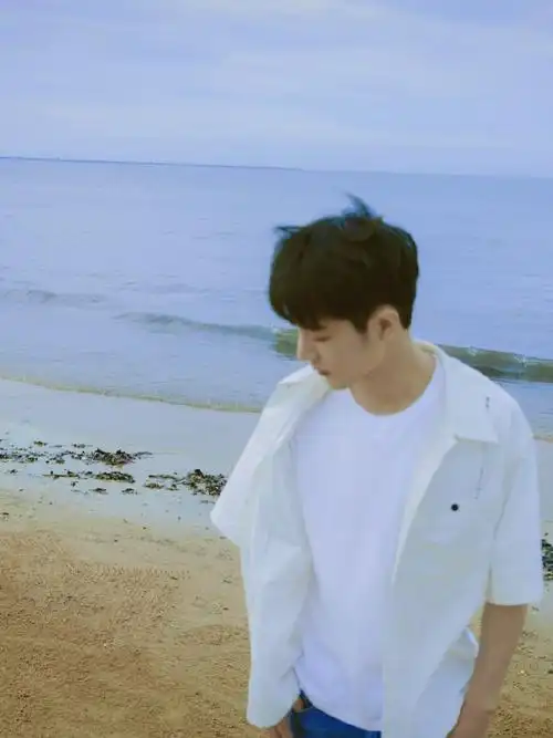 肖战#"你说蓝色是你最爱的颜色"