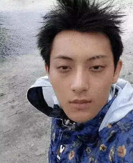 蔡徐坤卸妆后,鹿晗卸妆后,范冰冰卸妆后 网友:真吓人!