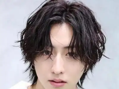日系纹理烫短发正流行 时髦洋气打造男神魅力 - 日系烫发发型男 - 实