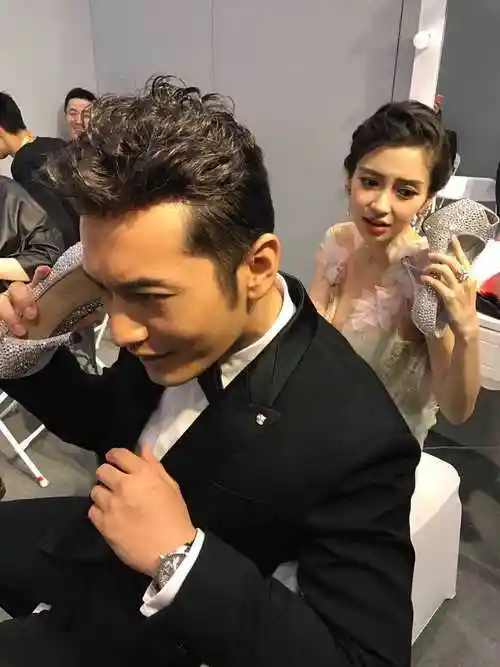 黄晓明离婚"引发的"前妻杨颖的巨大变化",让他像换了个人_香港_成为了