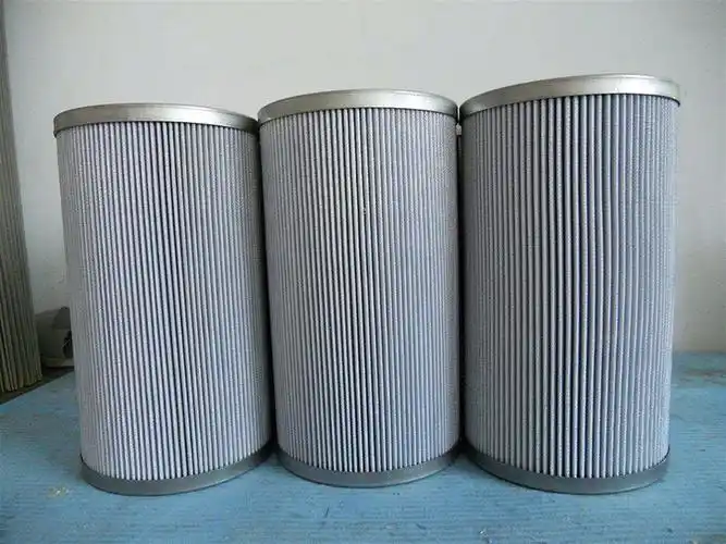 油滤芯 - 配件-产品中心 - 新乡市宝盈热交换器有限公司