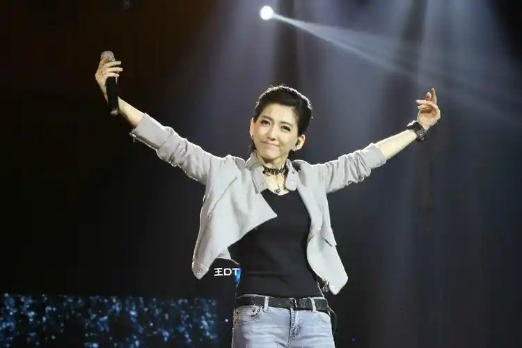 2011年快乐女声全国季军刘忻