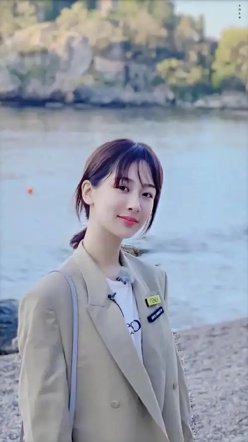 淡妆/素颜的杨紫