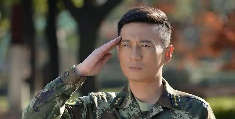 回顾演员徐洪浩比妻子大10岁戏里演父女戏外恩爱幸福惹人羡