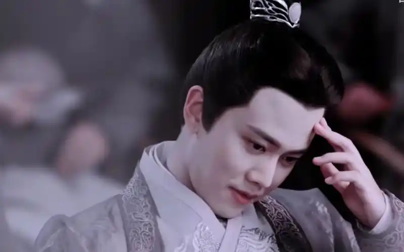 任嘉伦|陆.绎.|超a腹黑|磕颜向