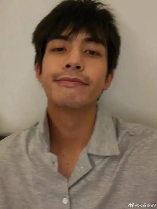 来人,把易烊千玺胡子剃了! - 娱乐无极限