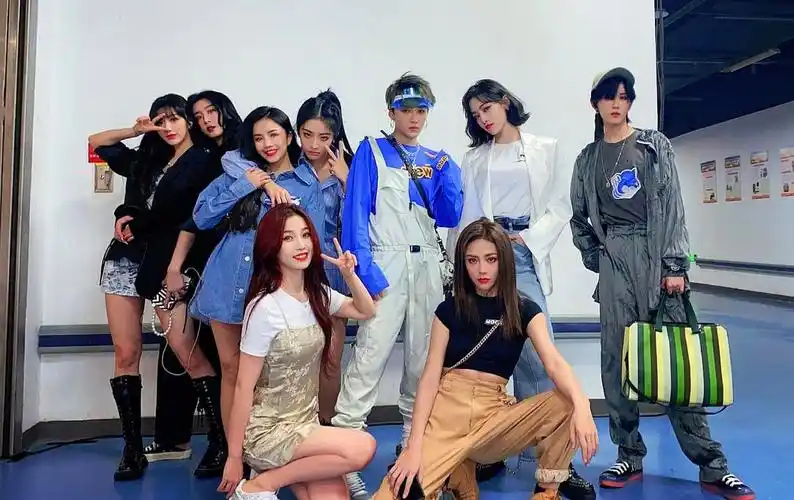 第一女团the9拼合照各自独美的拽妹持更2021210