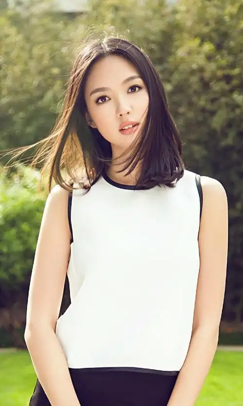 中国第一个"世界小姐"——张梓琳,颜好腿长三观正!