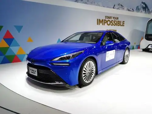 丰田氢燃料电池电动车第二代mirai概念车外观好看