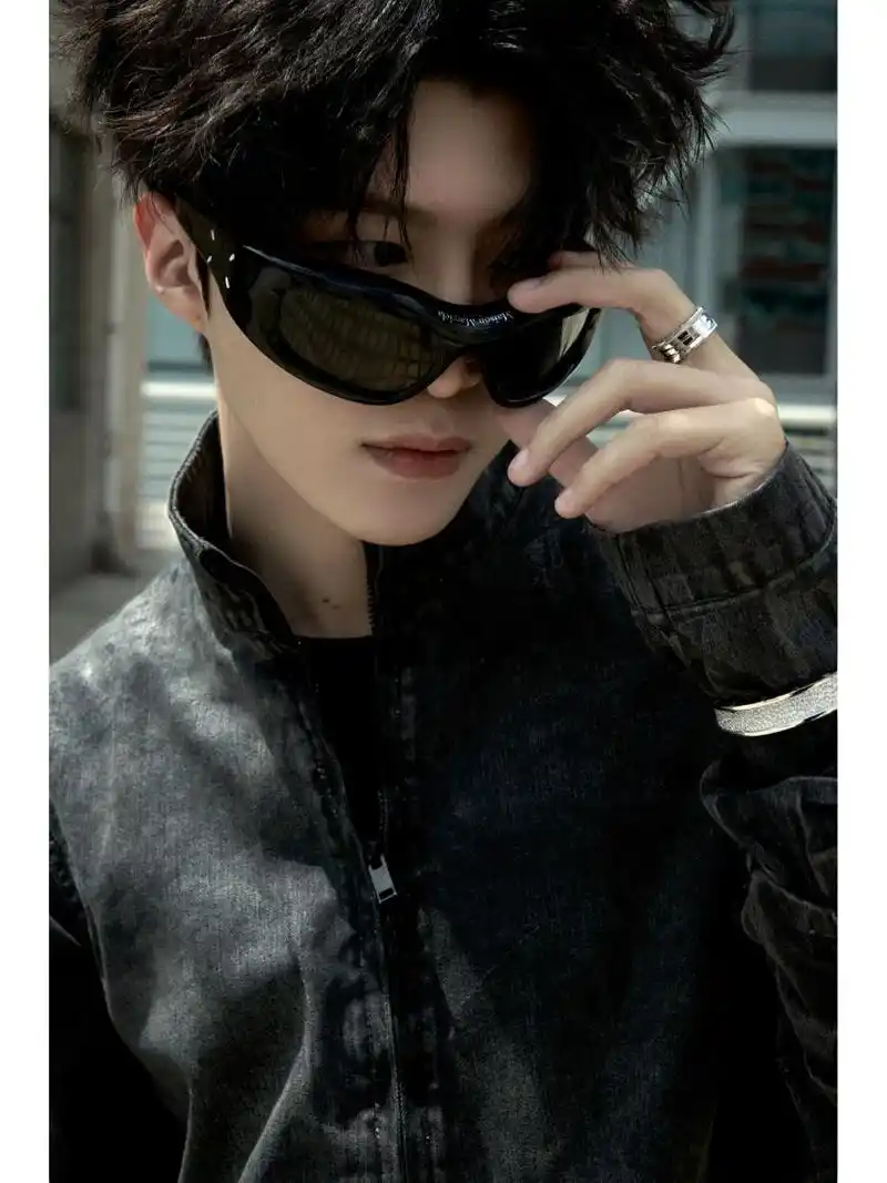 范丞丞壁纸新鲜出炉 07 这nian蛋 真的高级  他好帅 我好有面子