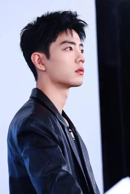 肖战皮衣造型,帅吗?