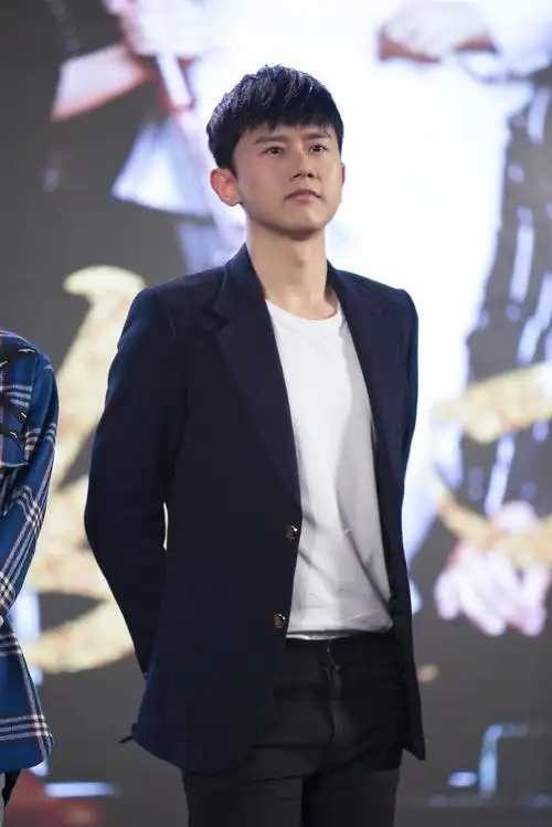 张杰发布会称谢娜状态很好,自己给她做东西吃!网友:这我就放心了!