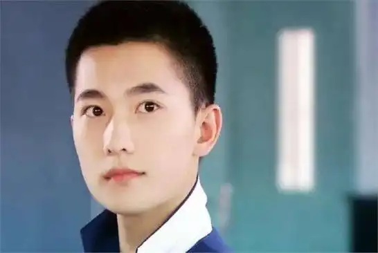 邋里邋遢就别演初恋角色,10位男星,站在那就是"人间白月光"