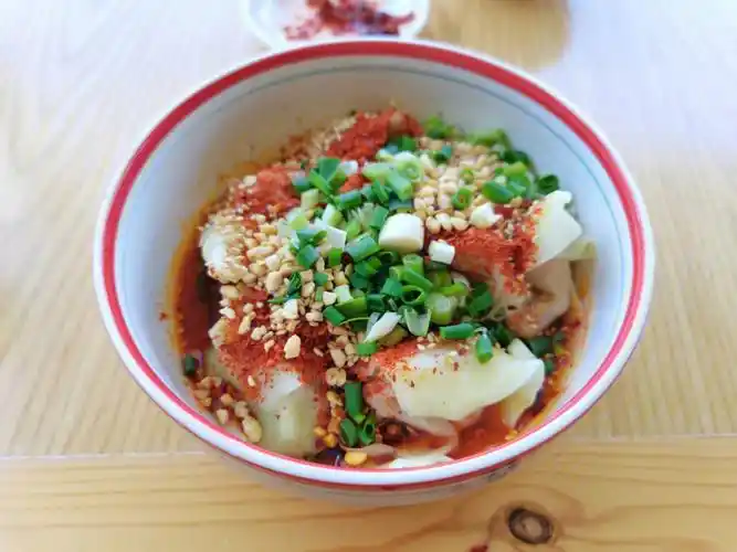 建设路八二小区抄手,味道巴适!