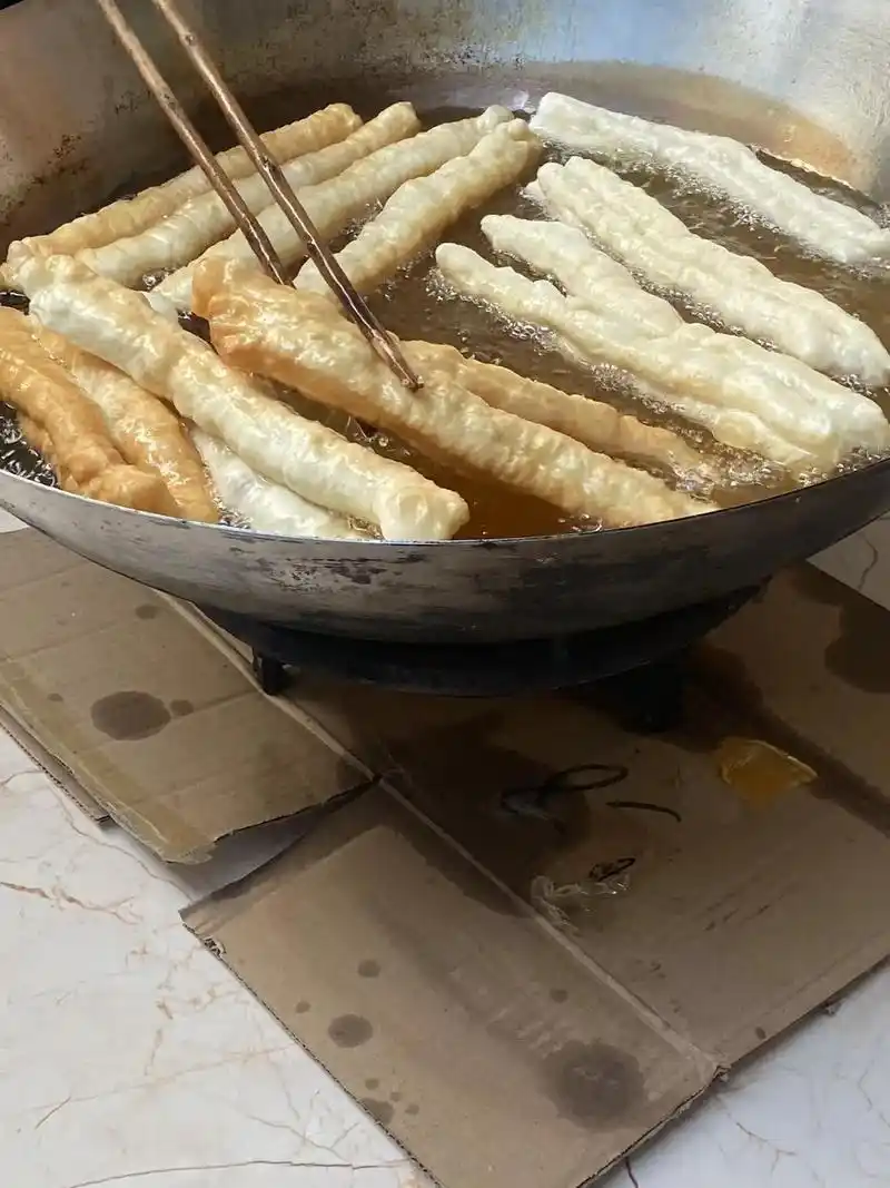 靳寨手工包子,油条,胡辣汤,欢迎品尝 - 抖音