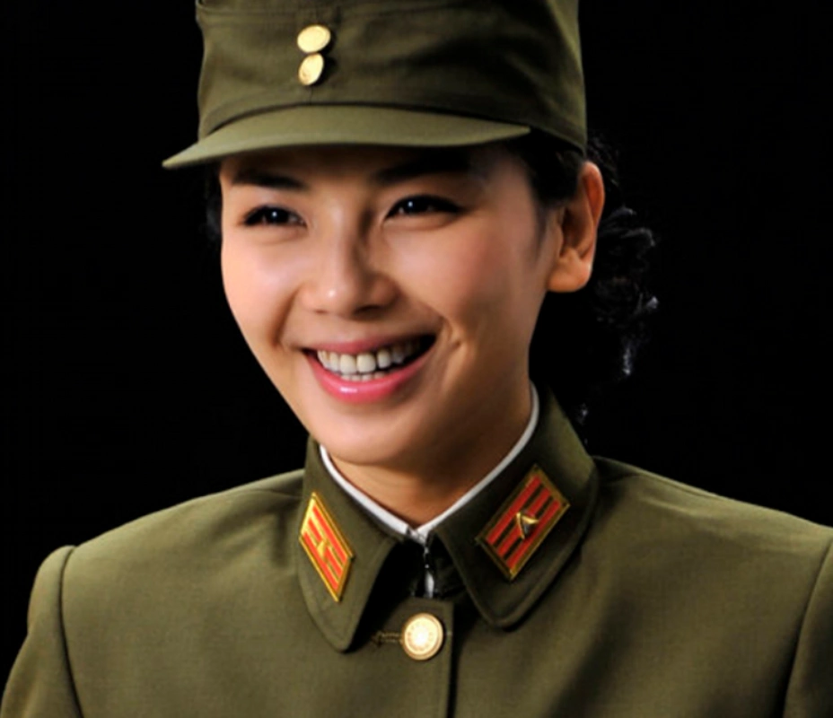 杨幂的军装照,刘涛的军装照,范冰冰的军装照,差距一目了然