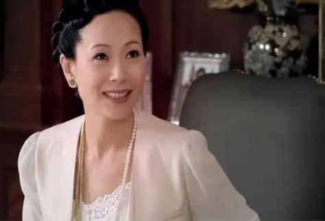 《新白娘子传奇》是一部由台湾女演员赵雅芝和叶童主演的经典电视剧