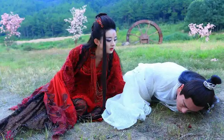 霍建华赵丽颖吻戏被删 花千骨大结局遭网友吐槽(图)