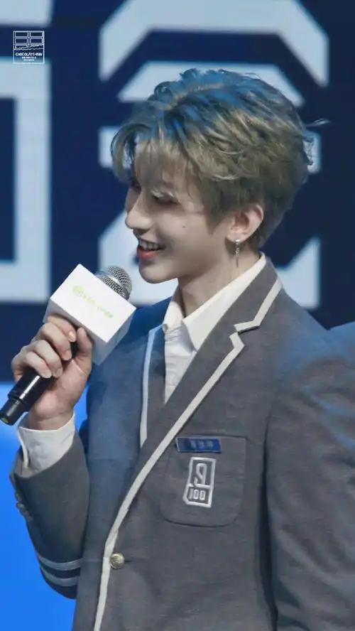 蔡徐坤##蔡徐坤范思哲全球品牌代言人##蔡徐坤新歌afterglow