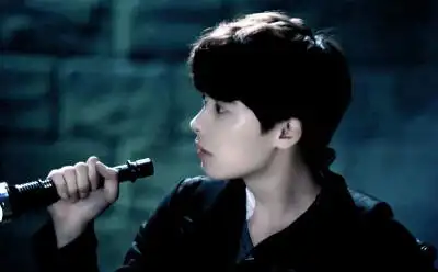 李易峰2015《盗墓笔记》饰吴邪.【侧颜精致,温和无害.】