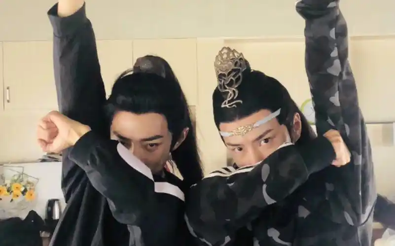 王一博肖战"小学生式打架"小合集