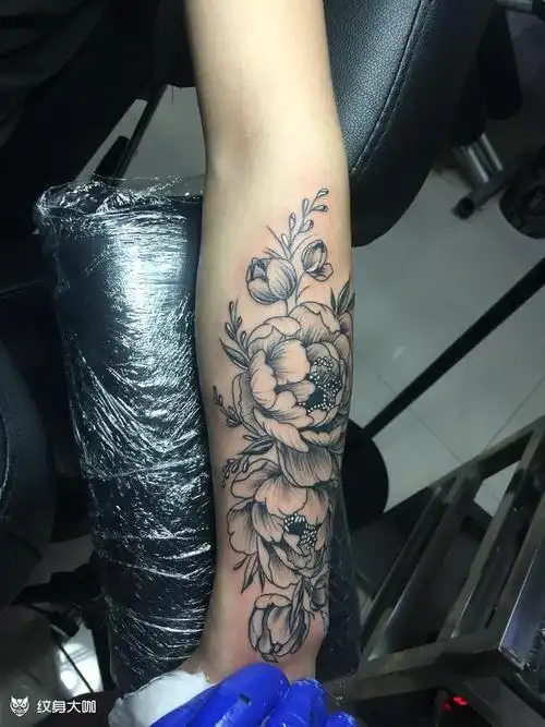 小手臂素花_纹身图案手稿图片_彭毅的纹身作品集