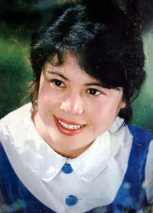 1980年代女影星杨海莲罕见剧照老照片因电影海霞而出名